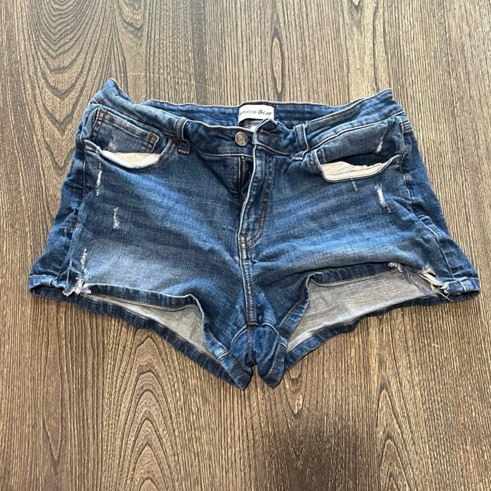 Studio Blue Mom Shorts High Rise Distressed Denim Stretch Medium Wash Blue Sz 31